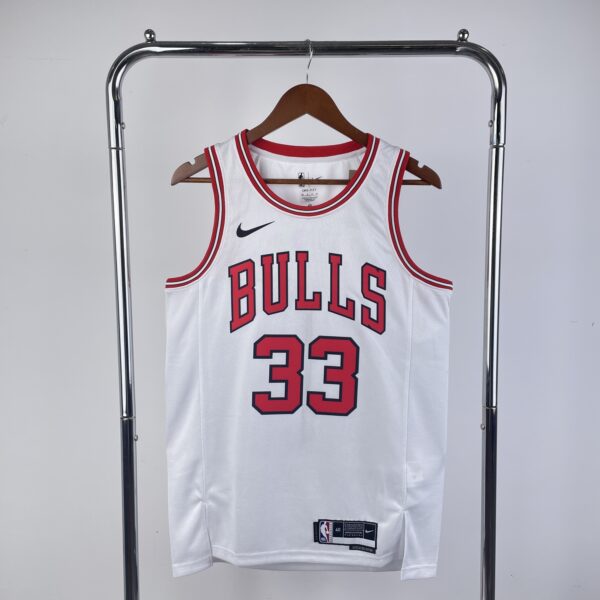 Camiseta no 33 do Pippen do Chicago Bulls, temporada de 2023