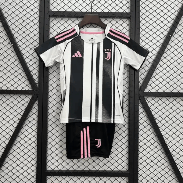 Kit infantil do Juventus 2025-2026